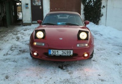 Mazda_MX_1_8_16v_12.jpg